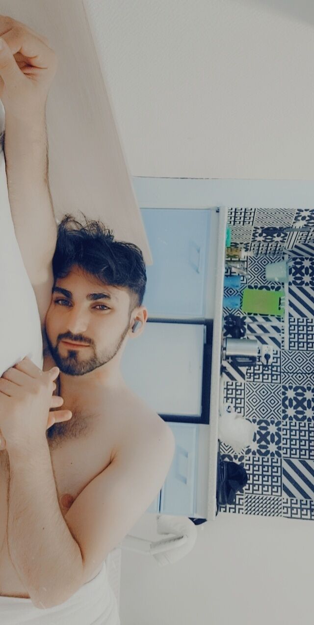  ,   Ali, 27 ,   ,   