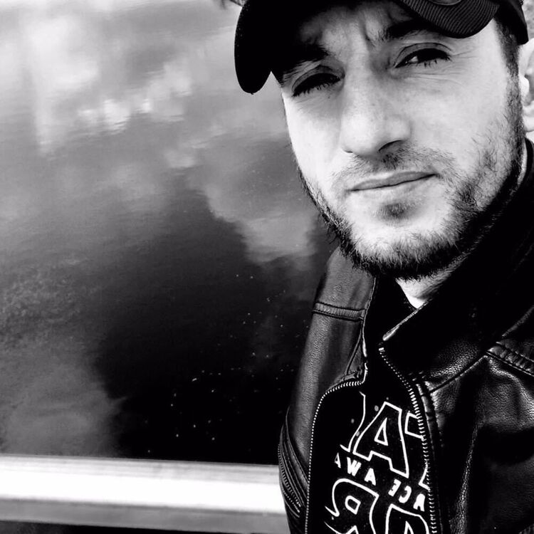  Soho,   Niku, 32 ,   ,   