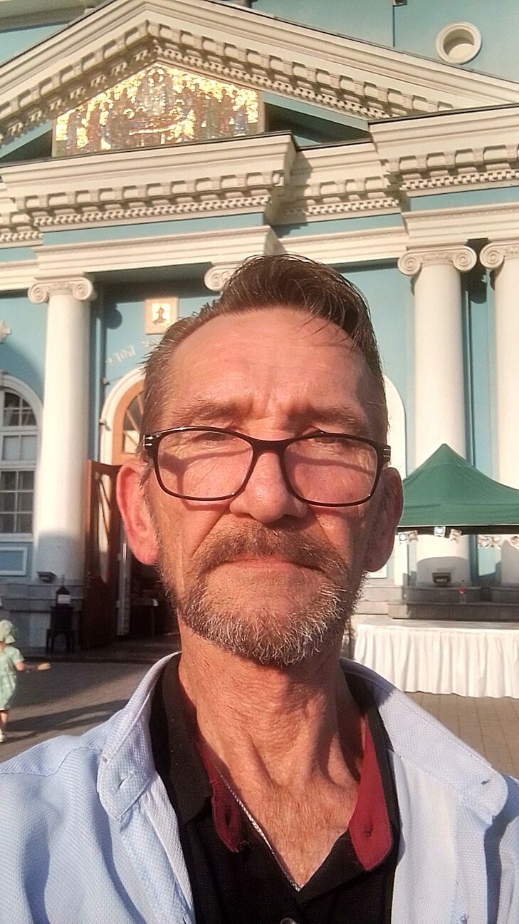  ,   Oleg, 54 ,     