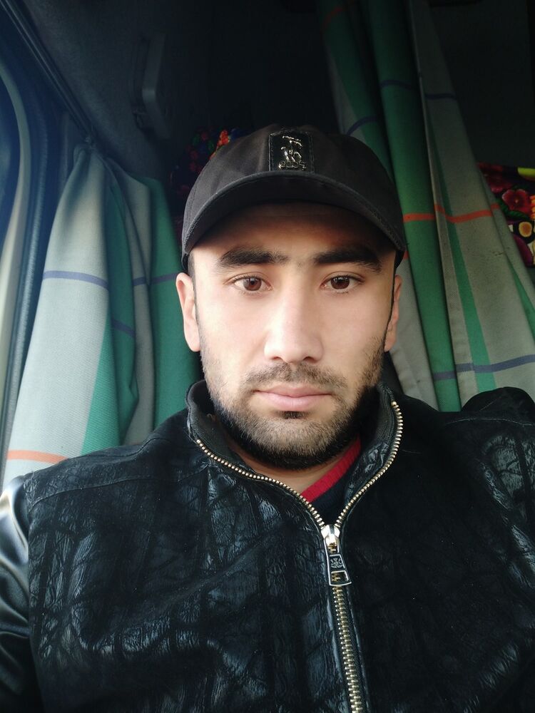  ,   Shuxrat, 34 ,  