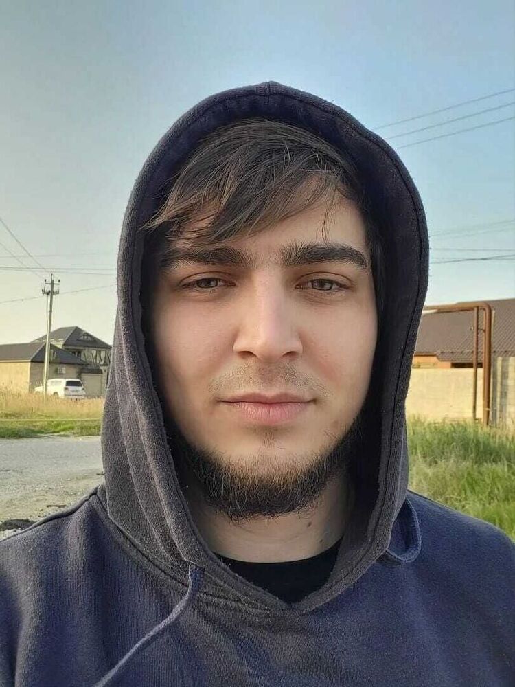  44238803  , 25 ,    