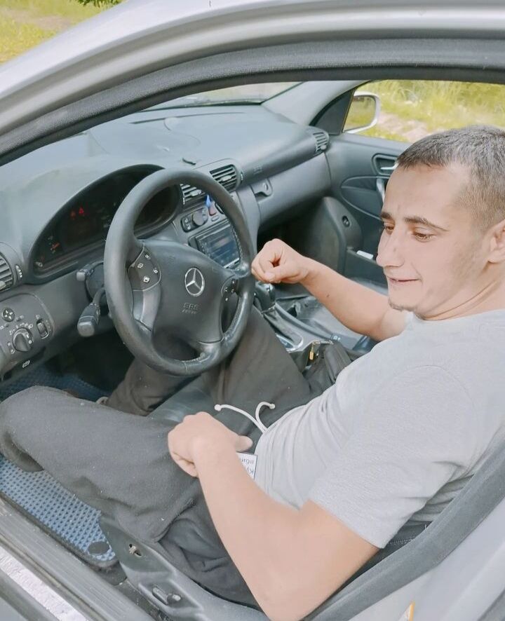  38336173  , 24 ,    