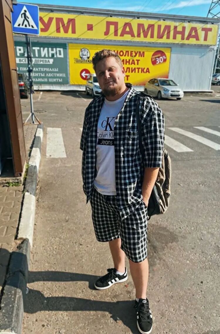  46946063  , 23 ,    