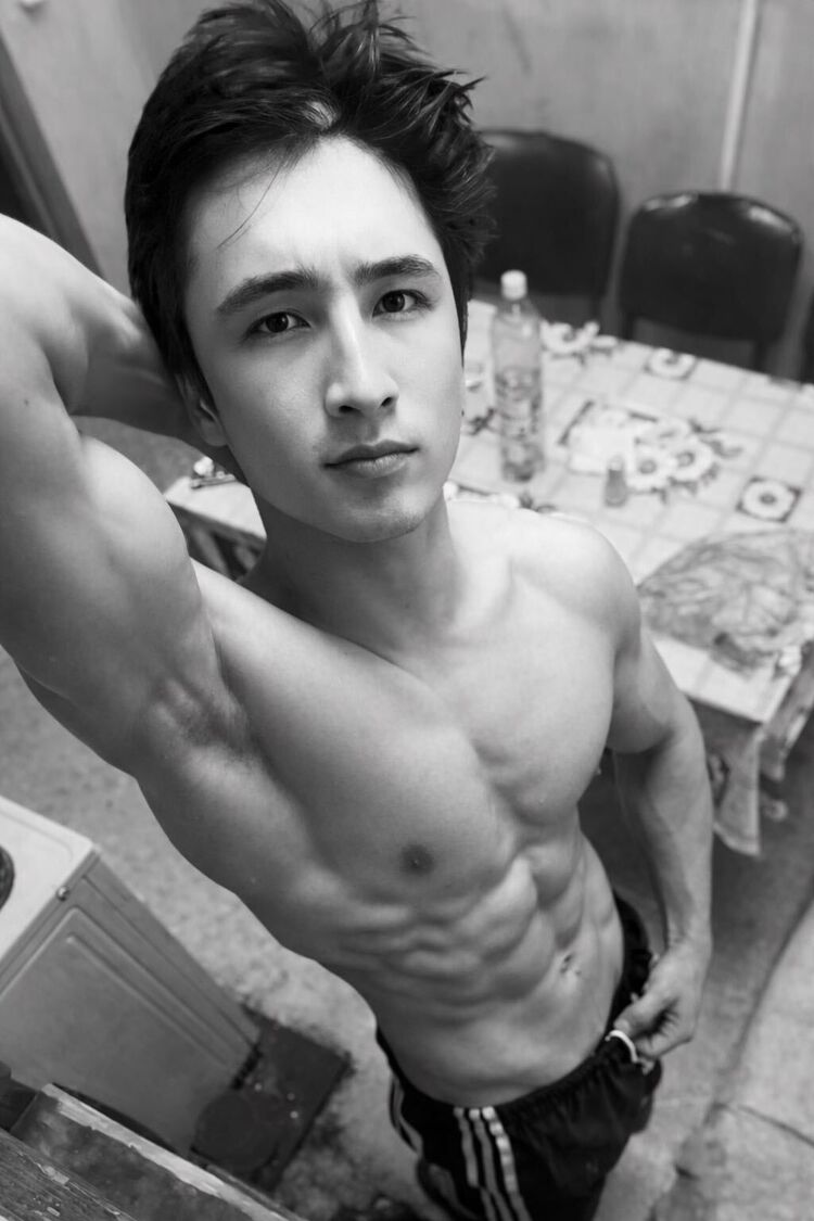 ���� 55892873 ����� Uychi, 18 ���, ���� ���������� � �������