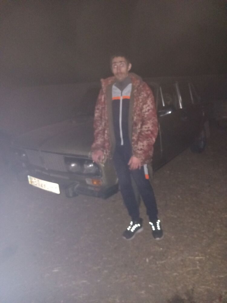  38319263  , 37 ,    