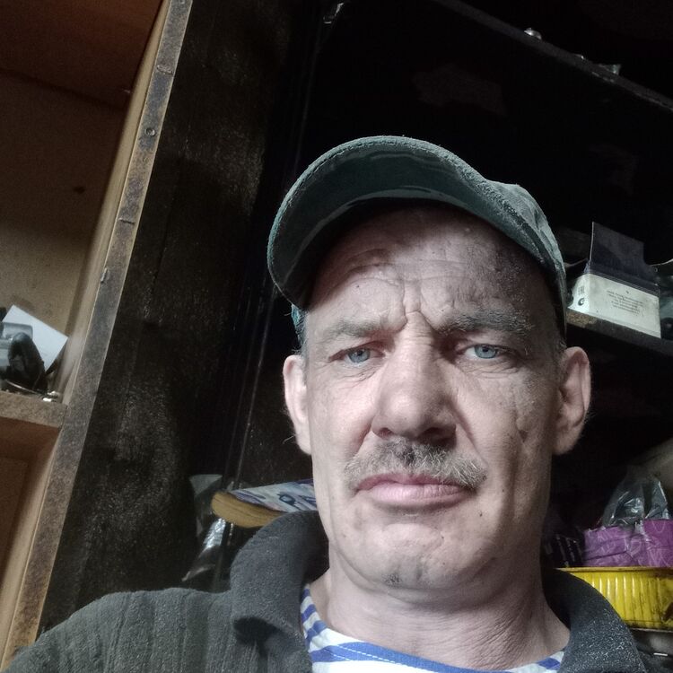  45688063  Pavel, 49 ,    -