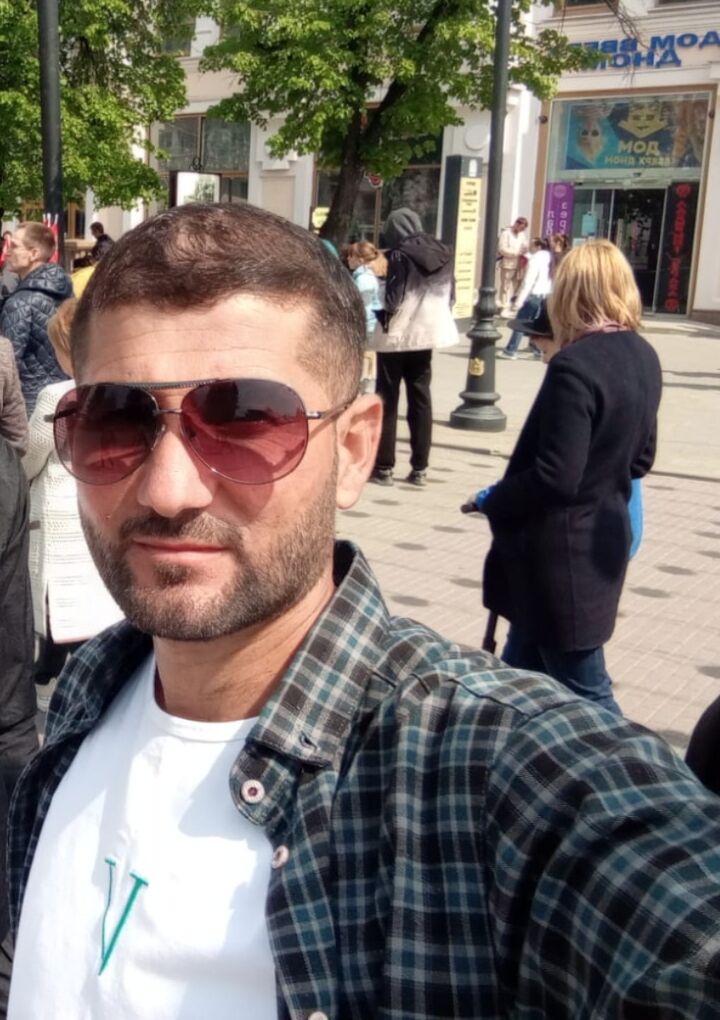  37154823  Black Star, 40 ,    