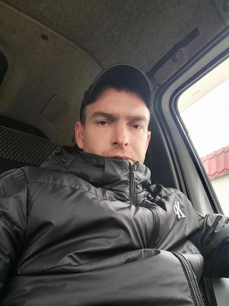  37849373  , 35 ,    