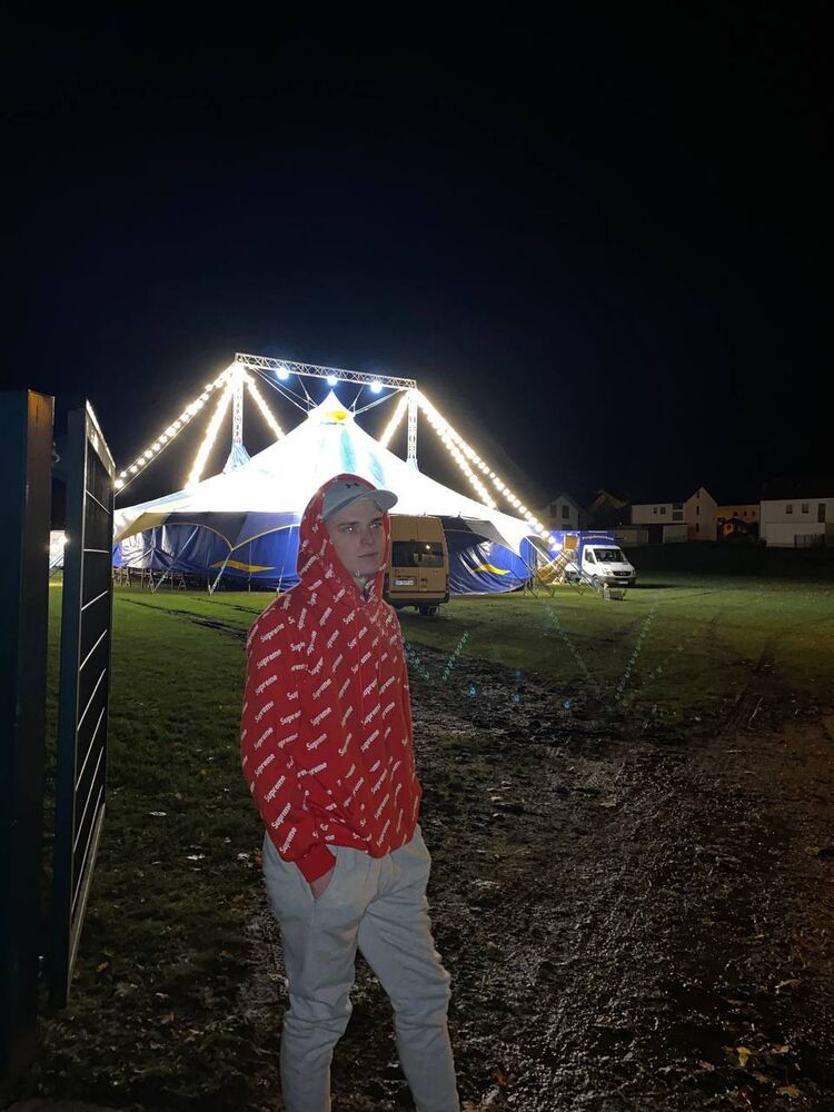  54205223  , 22 ,    Nuernberg