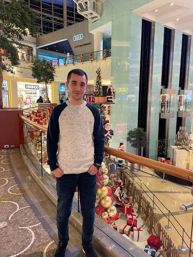  ,   Maksim, 30 ,   ,   