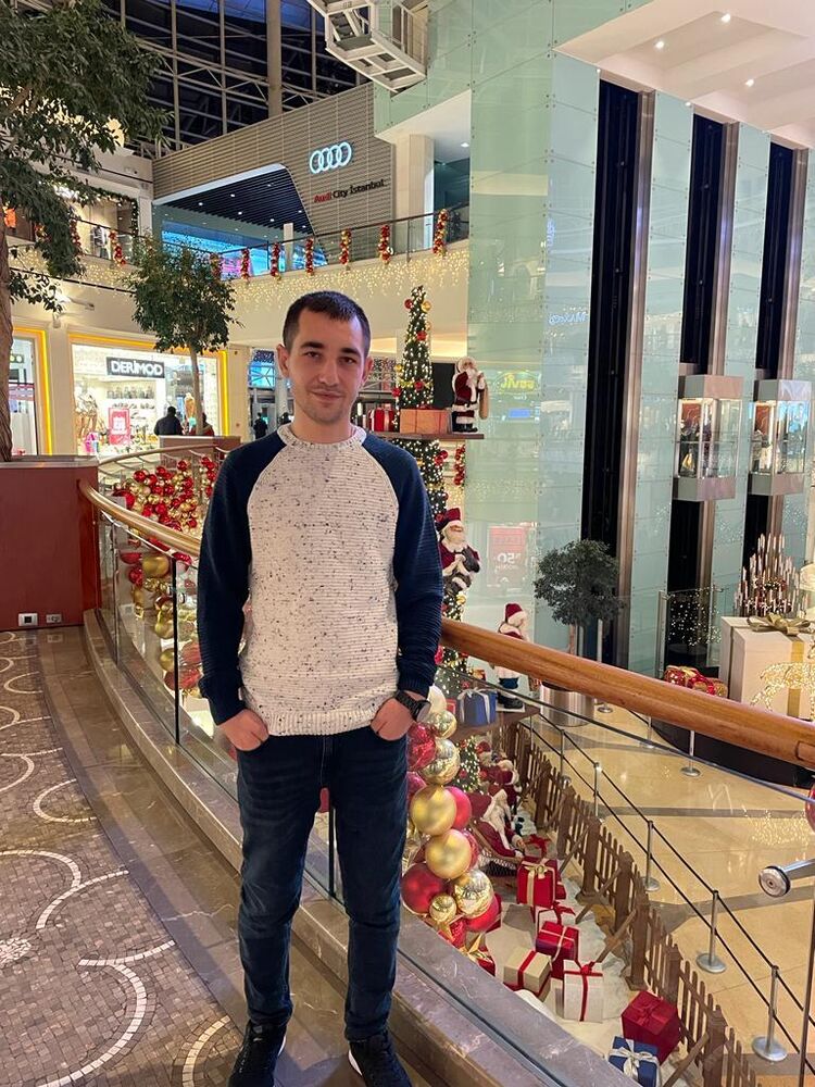  ,   Maksim, 29 ,   ,   