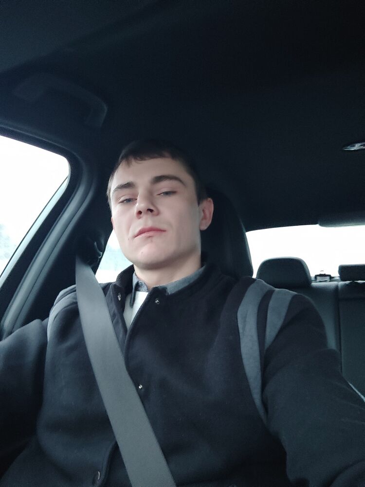  53282943  Alexander, 29 ,    