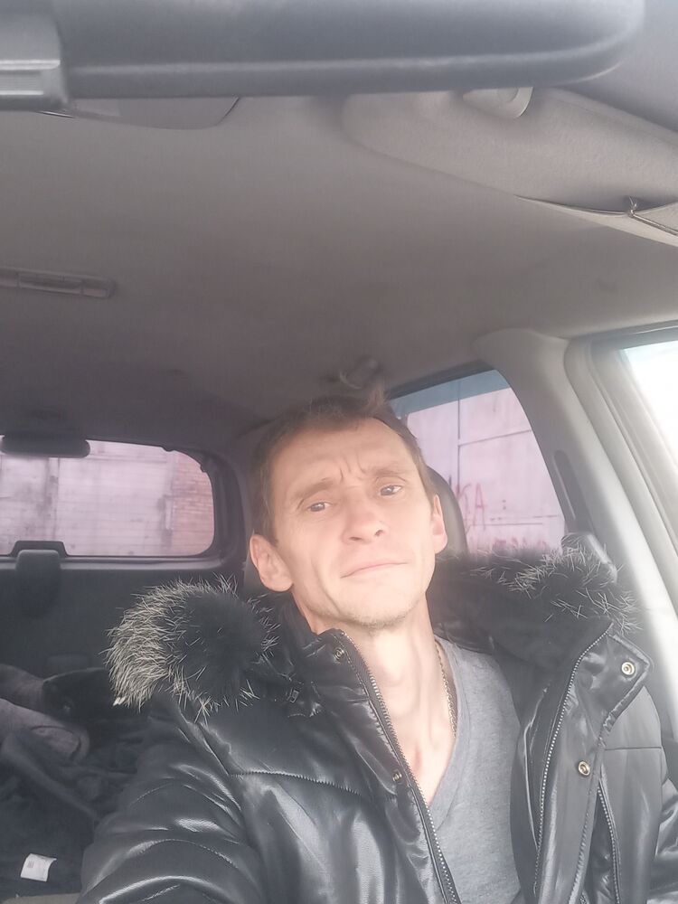  39514993  Mikhail, 48 ,    