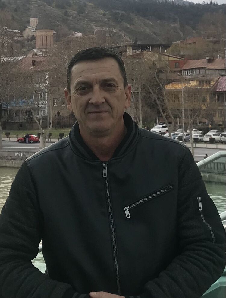  38879653  Samir, 54 ,    