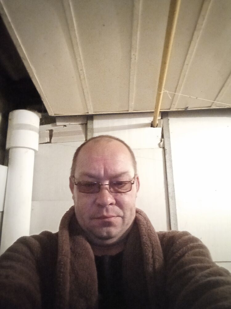  37987443   , 46 ,    