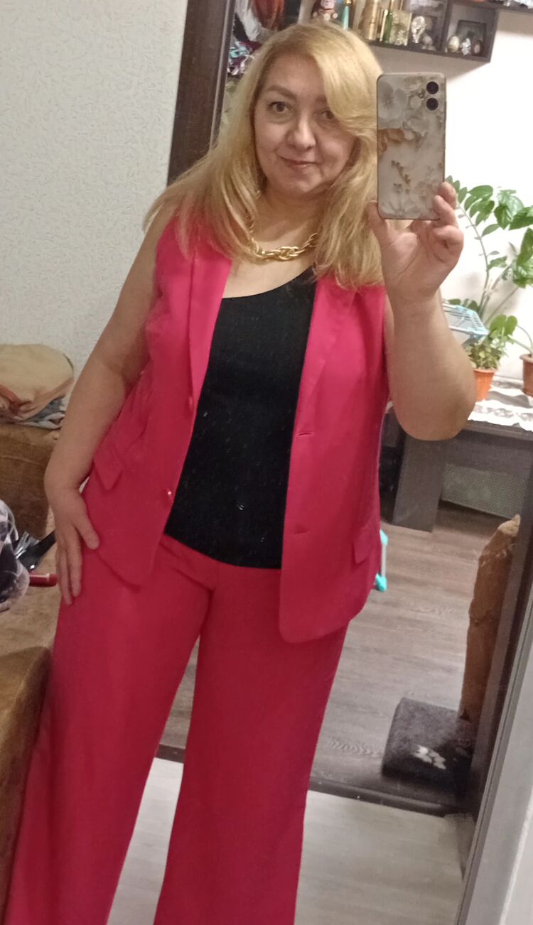  54810943  Olga, 48 ,     