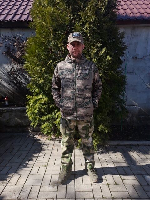  49857793  Viktor, 37 ,    