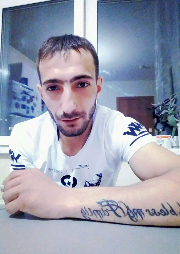  33275423  , 28 ,    