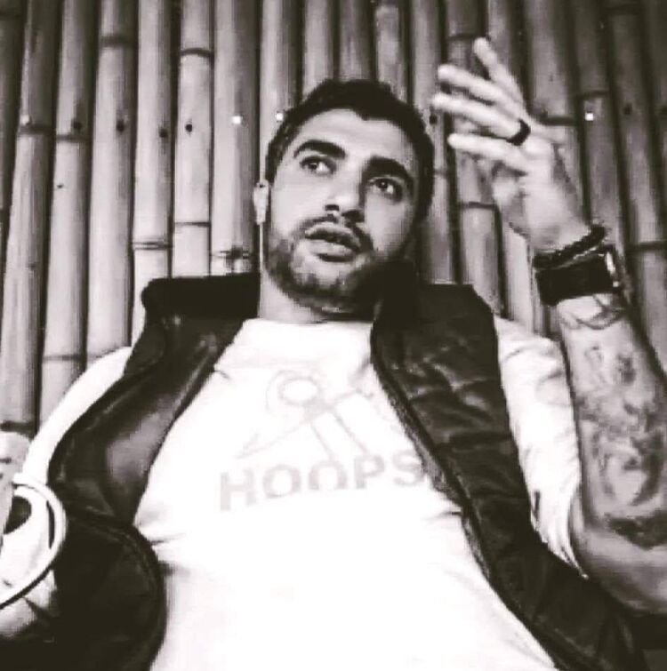  ,   Erik, 34 ,   ,   