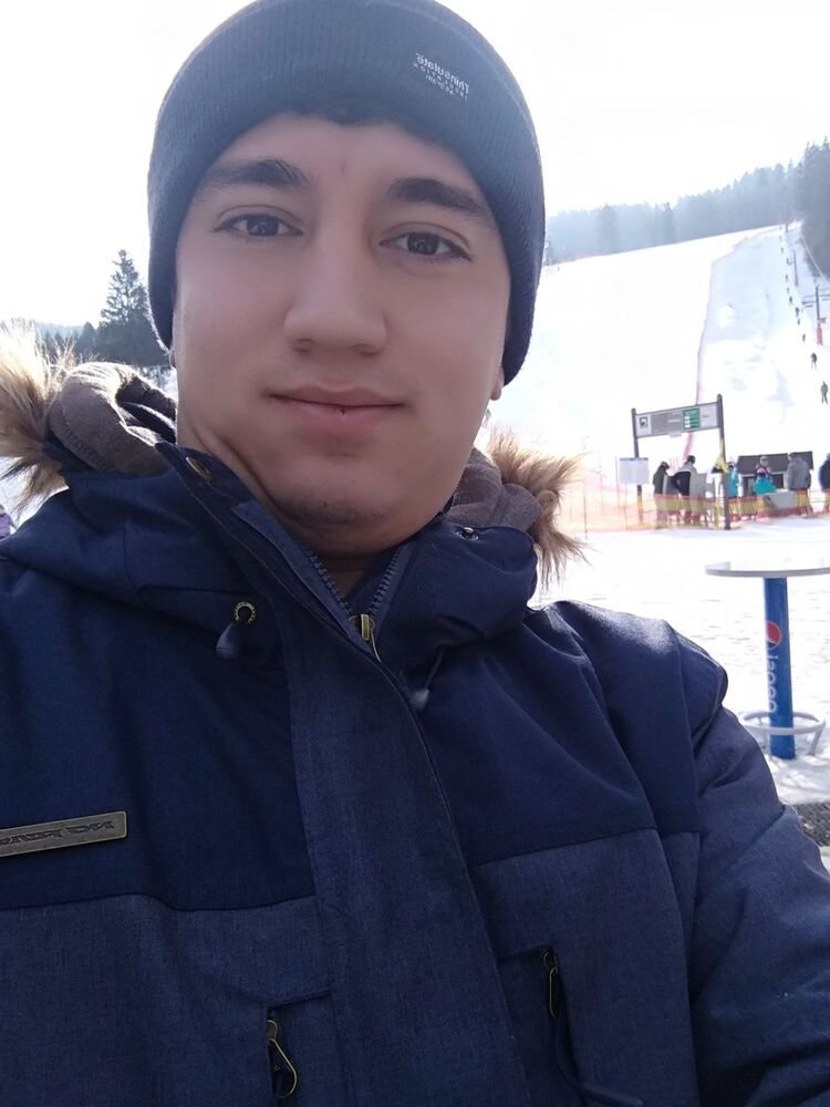  ,   Akram, 32 ,   ,   , c 