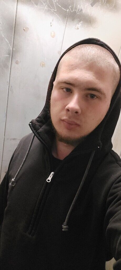  26290333  Pavel, 25 ,    