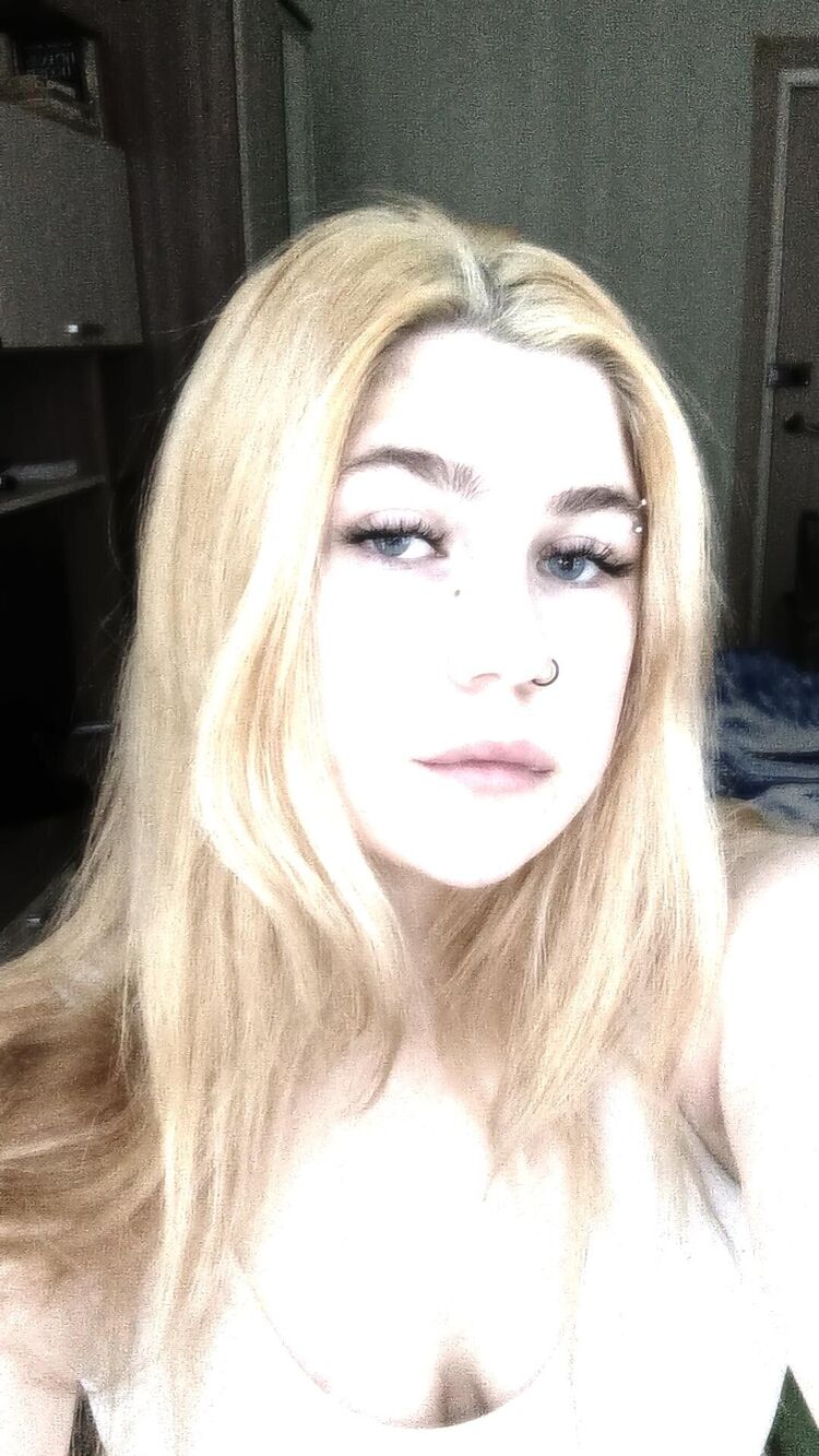  31486293  Lena, 21 ,    -