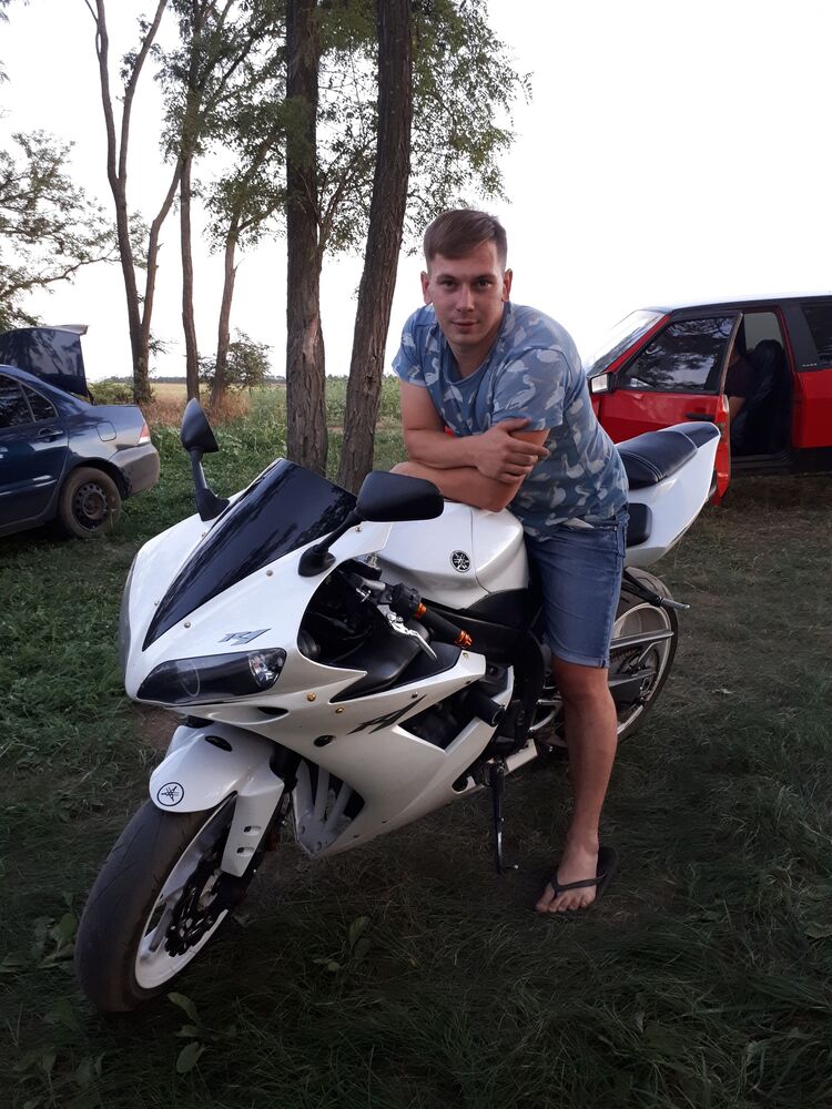  --,   , 32 ,   