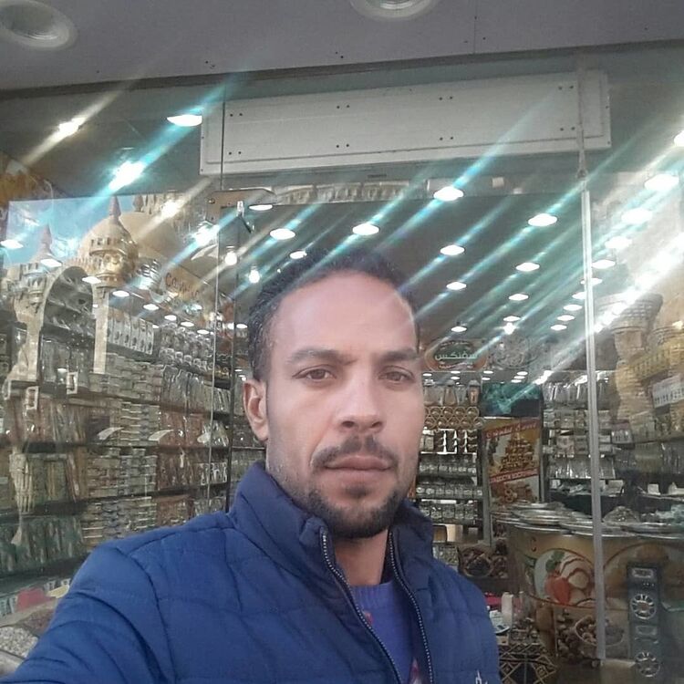  18385573  Ahmed, 37 ,    Al Ghardaqah