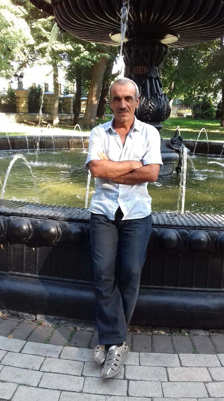  45366813  Vugar, 51 ,    