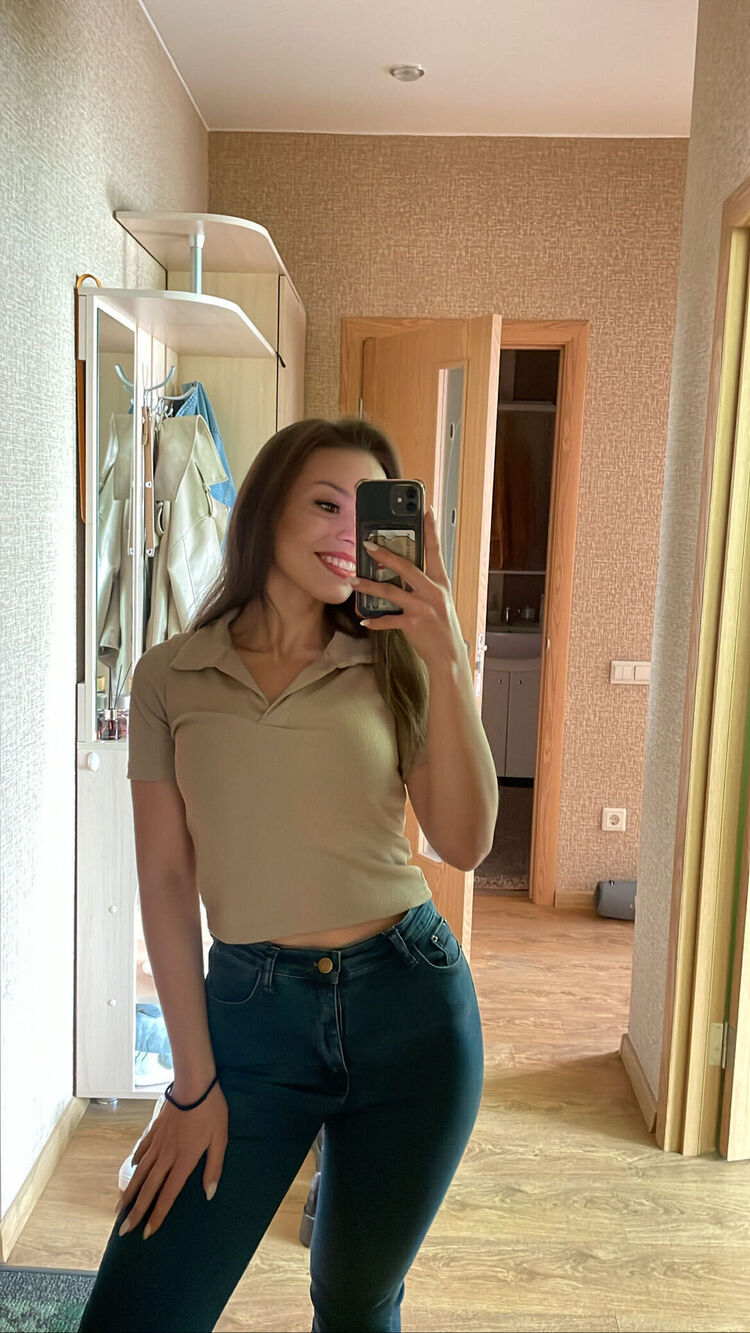  38361163  Maria, 24 ,    -