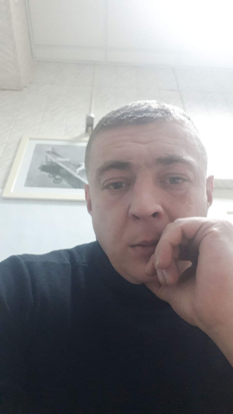  47716693  , 37 ,     