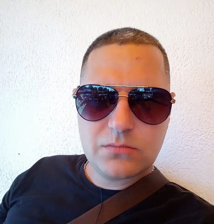  42218433  , 36 ,    