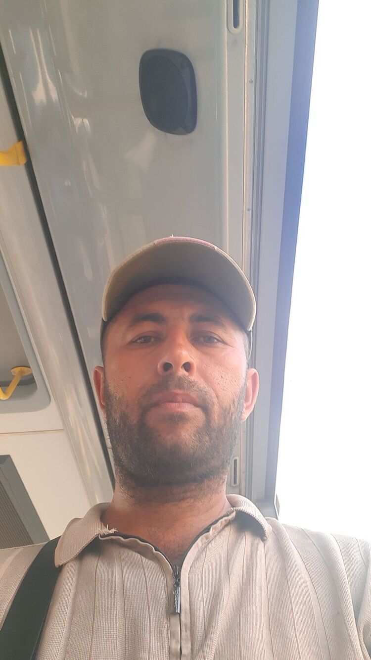  44834983  , 35 ,    
