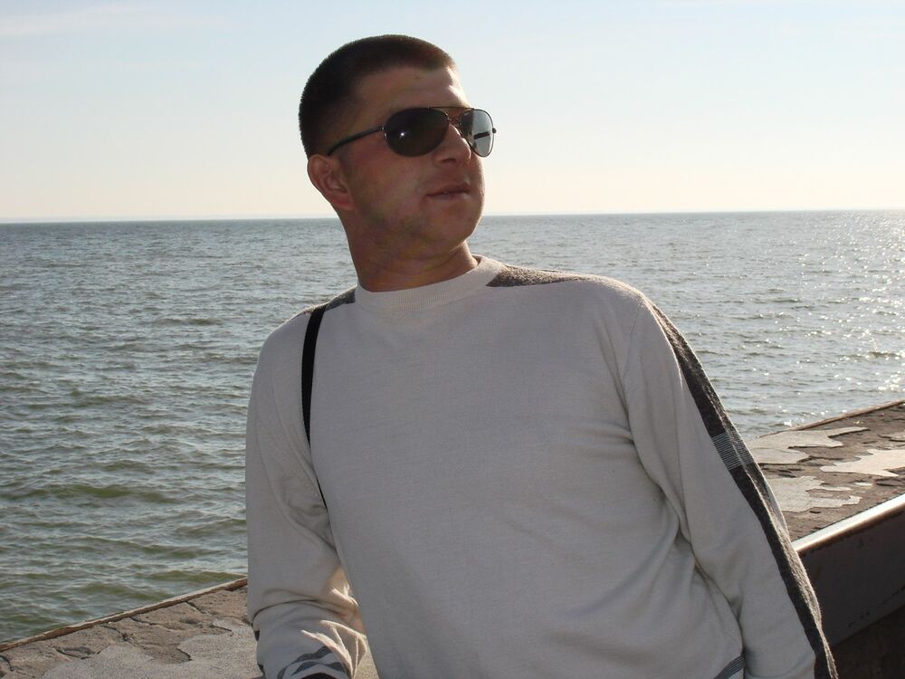  ,   Garik, 44 ,   ,   , c 