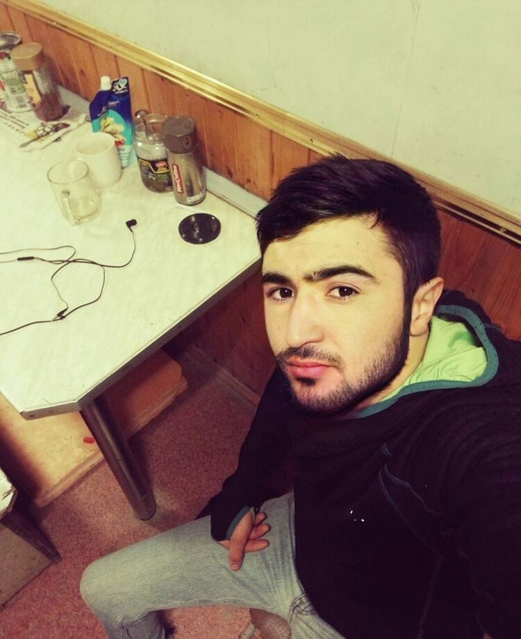  40610893  Farrukh, 34 ,     