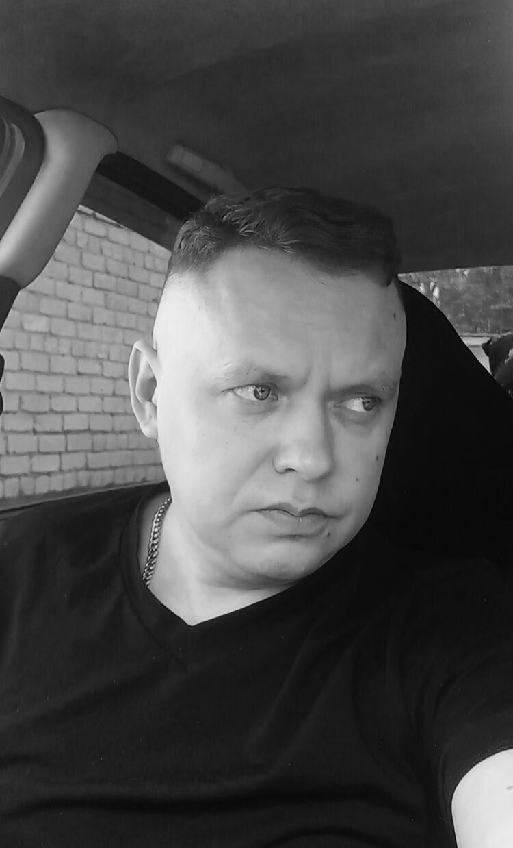  45743773  Alexander, 39 ,    -