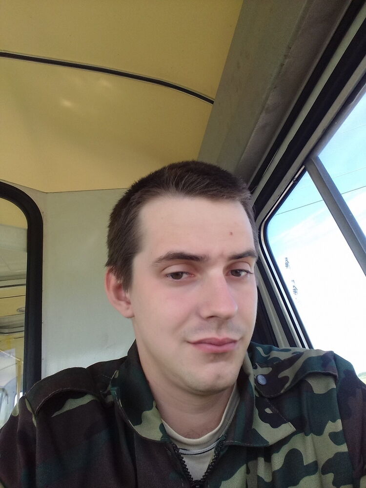  10575823  Sergei, 29 ,    