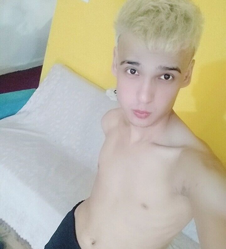 20480533  Daniel Roman, 25 ,    Boyalik