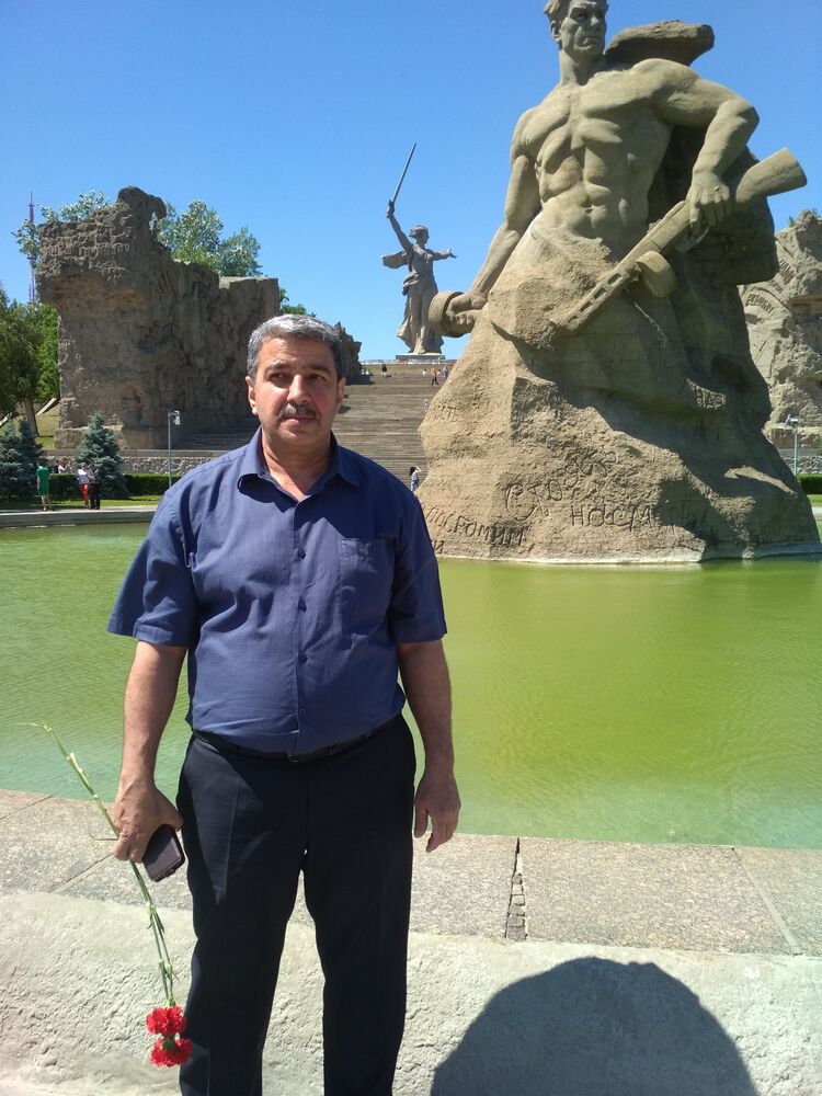  24939453  Anar, 61 ,    