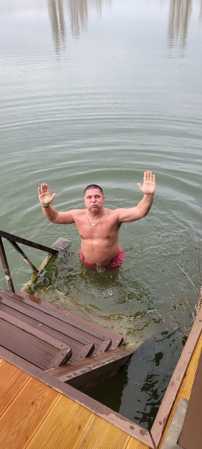  53557353  Vovan, 54 ,    