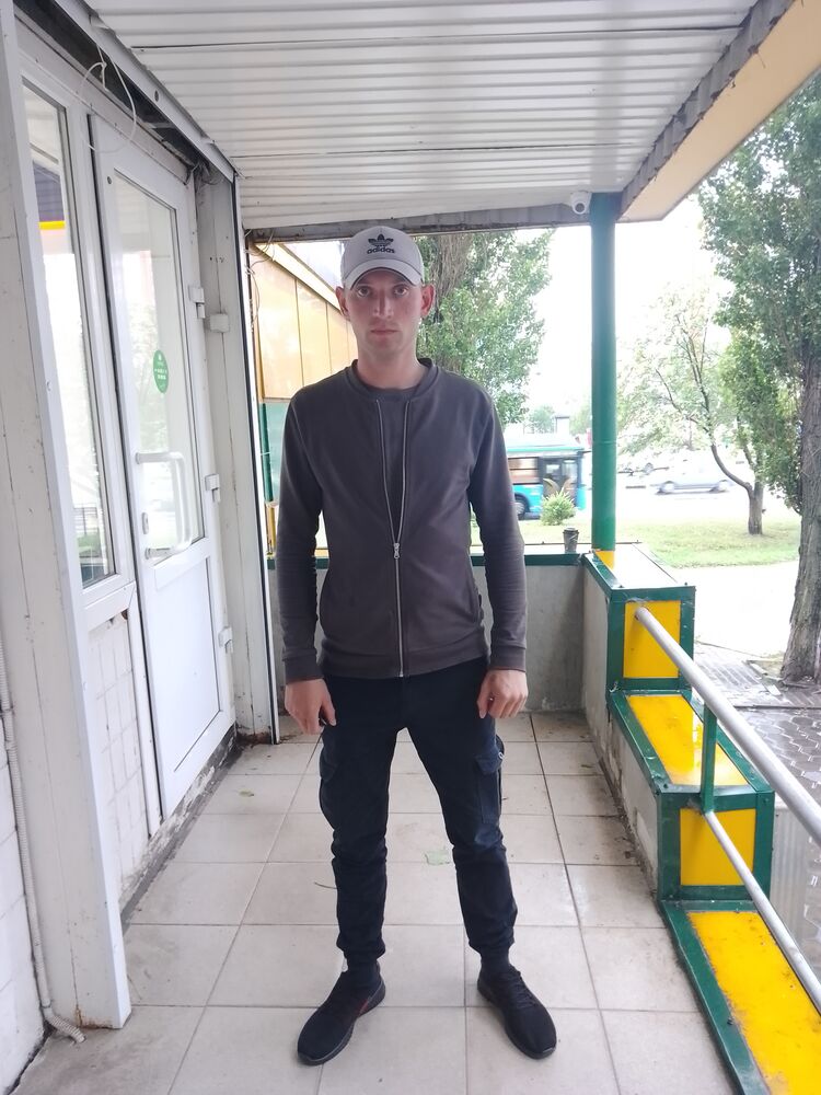  ,   Artem, 31 ,   ,   , c 