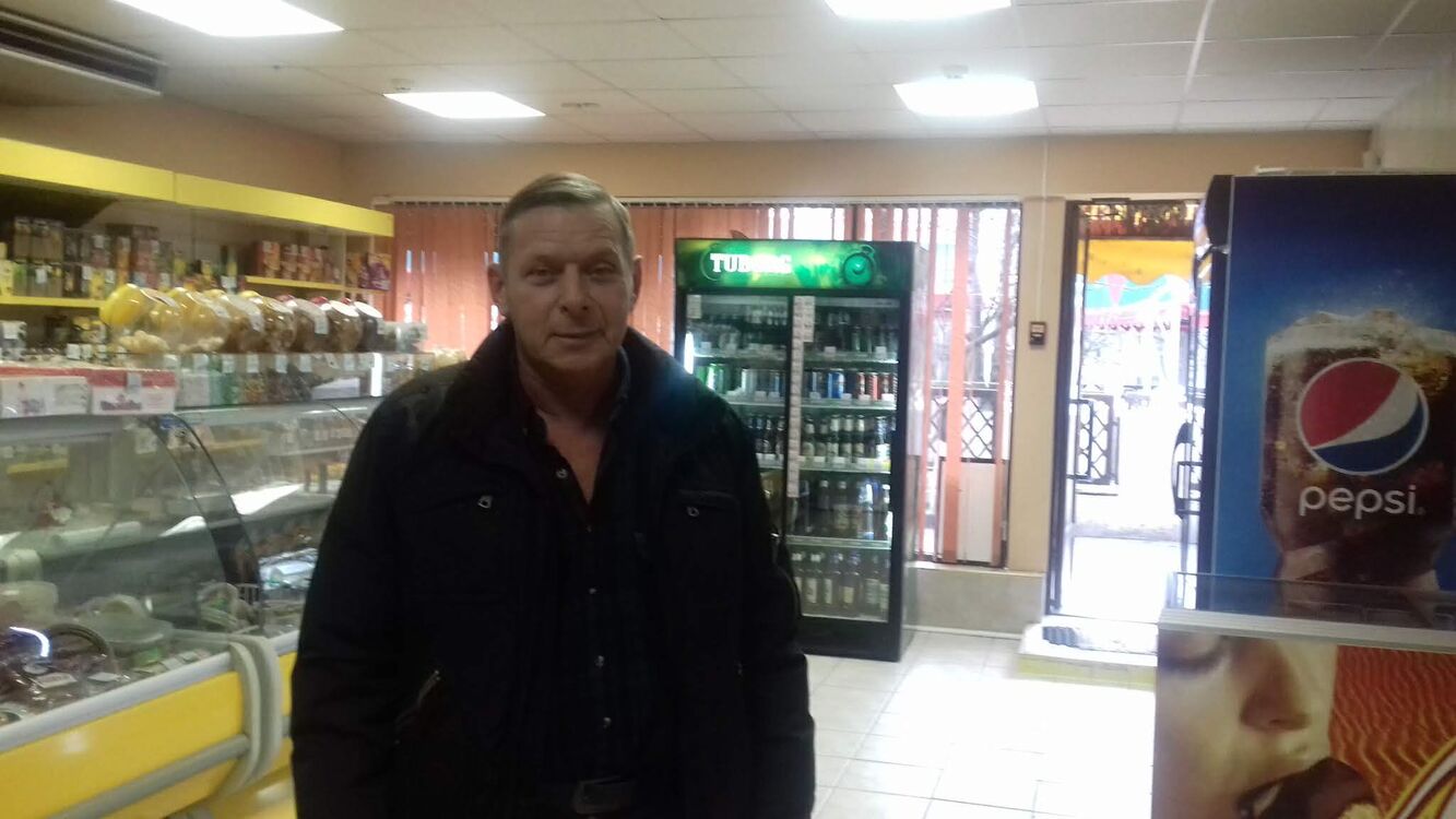  24066283  Sergej, 64 ,    