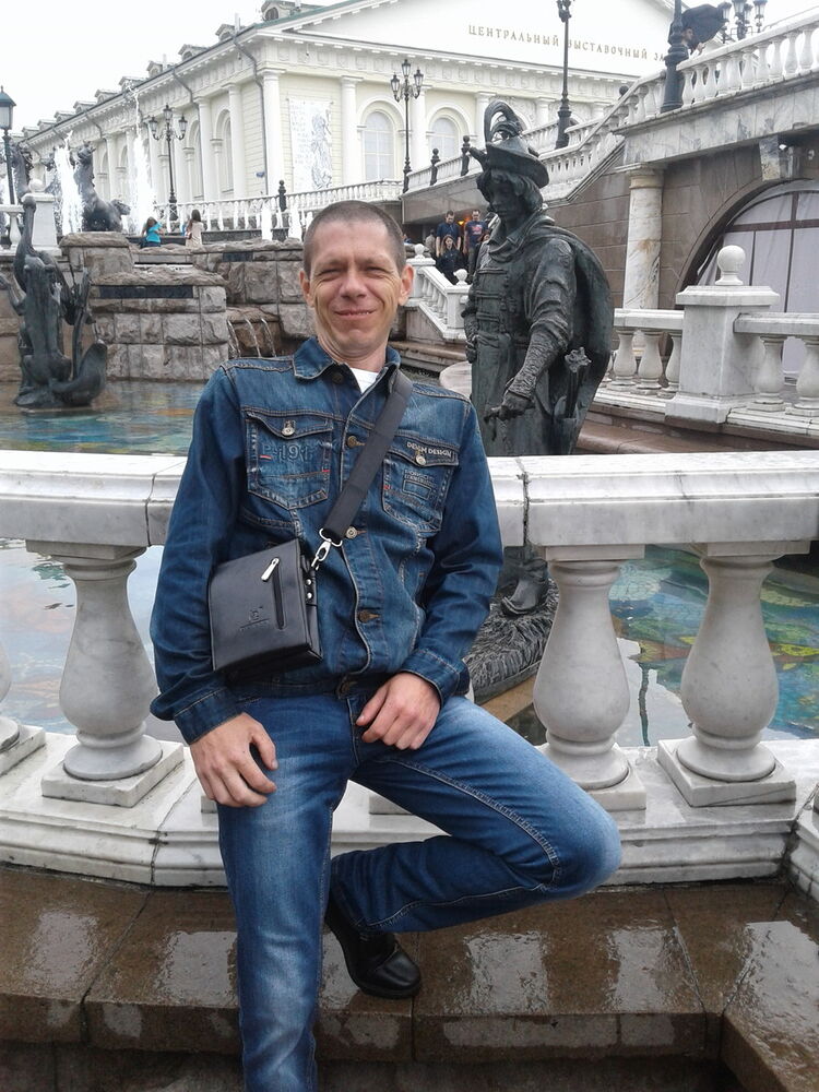  10578703  Sergej, 47 ,    
