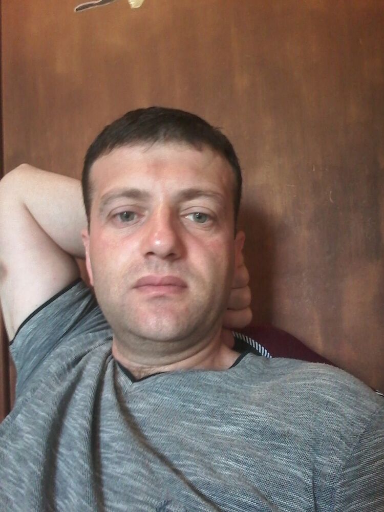  10038813  Giorgi, 42 ,    