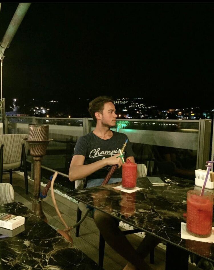  Esenyurt,   Emre, 27 ,   ,   , c 