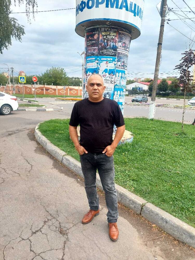  ,   Vartan, 48 ,   ,   , c 