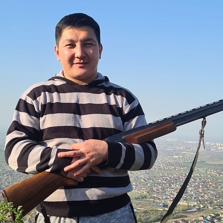  35767993  Rustam, 40 ,    