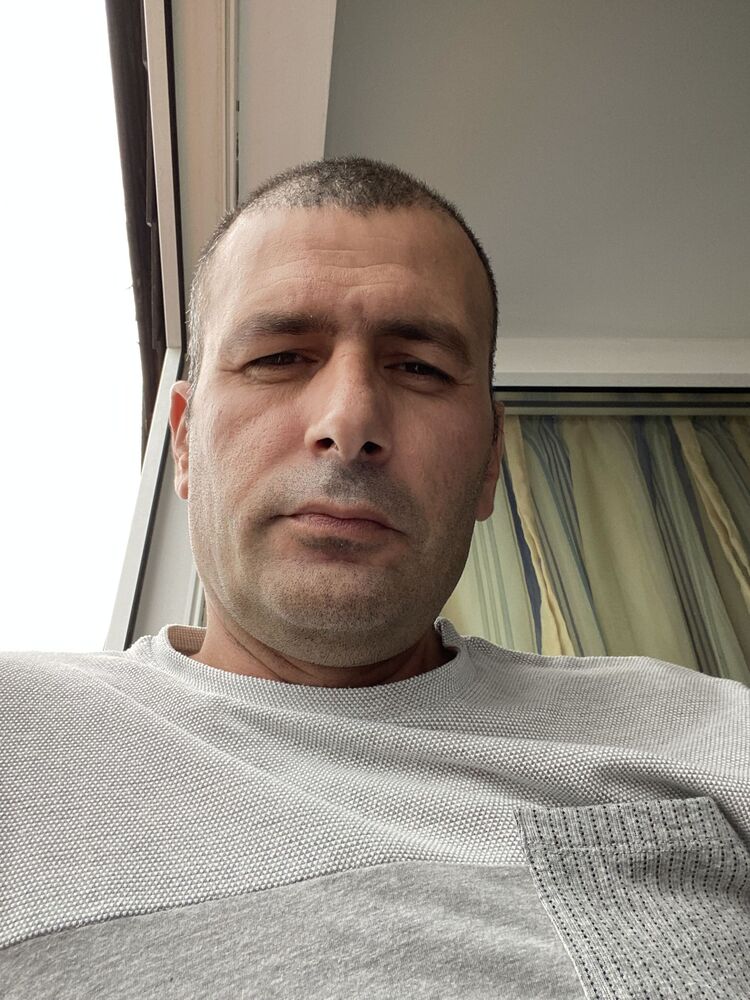  Kassel,   , 43 ,     , c , 