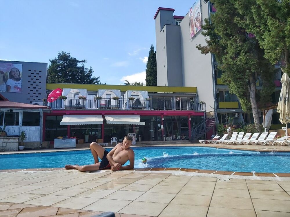  17956493  Ruslan, 35 ,    