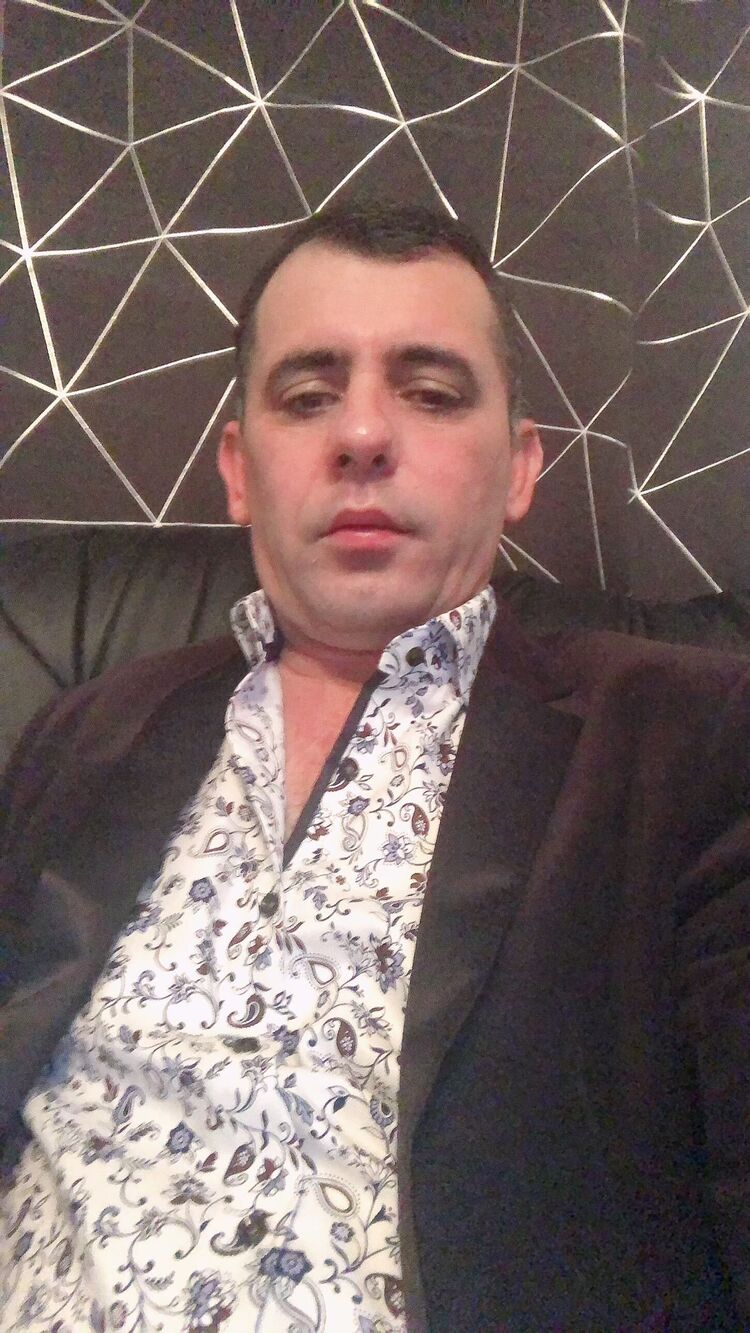  ,   Raad, 44 ,   ,   